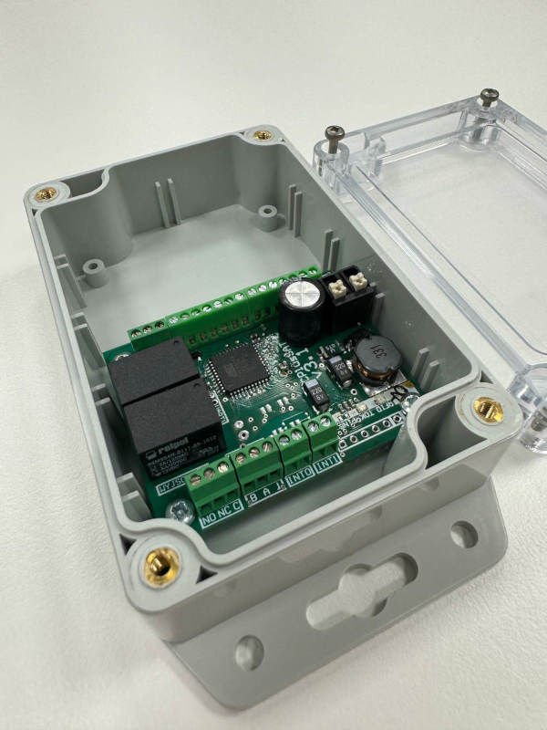 moduł kontroli dostępu do sterowania bramkami i drzwiami